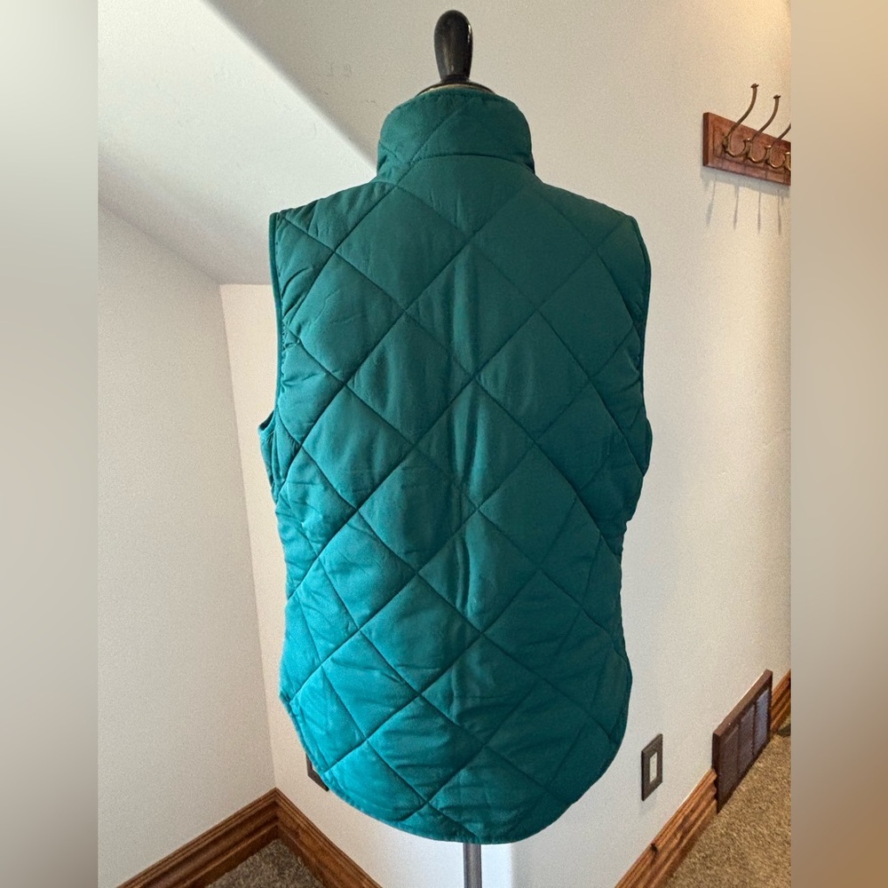 Green Quilted Vest with Gold Accents - Picture 4 of 7